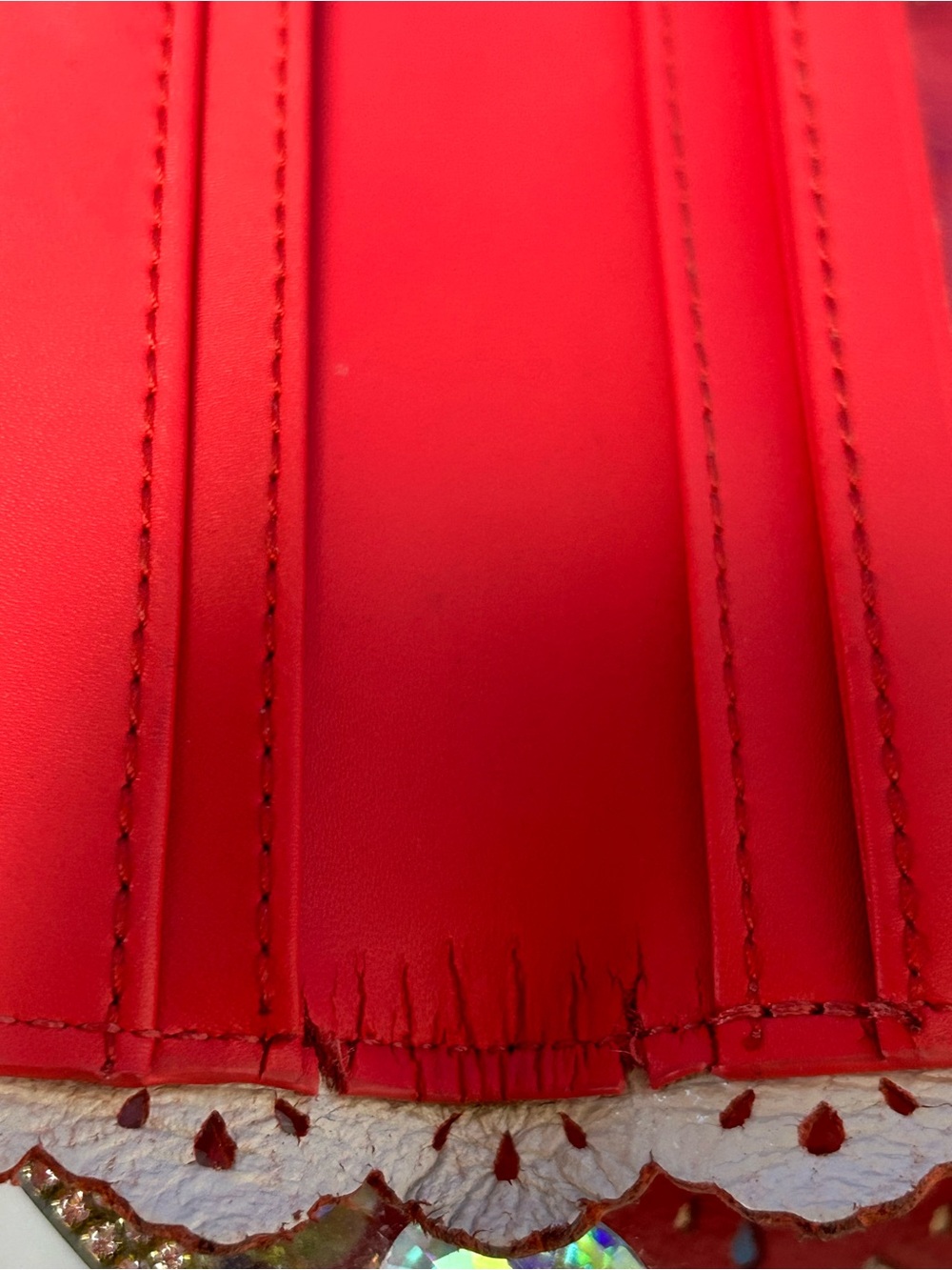 kate spade red scalloped leather continental wallet - Picture 12 of 15